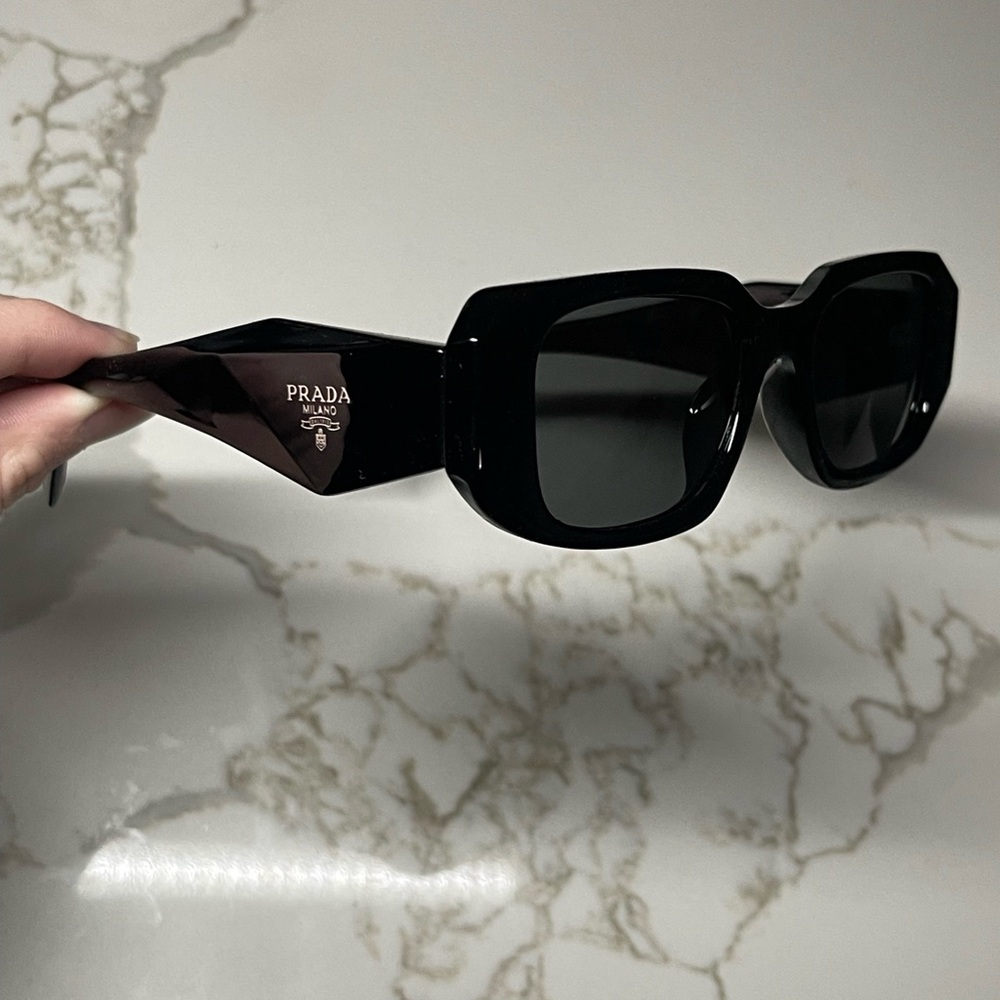 Women’s Black Designer Sunglasses